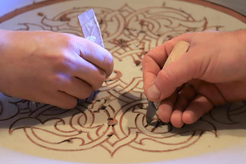 Pablo Tito y Tito Martínez trabajando en una pieza